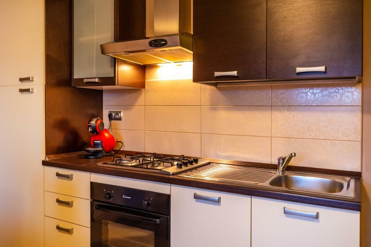 Apartment Adrian Биоград на Мору Екстериор снимка